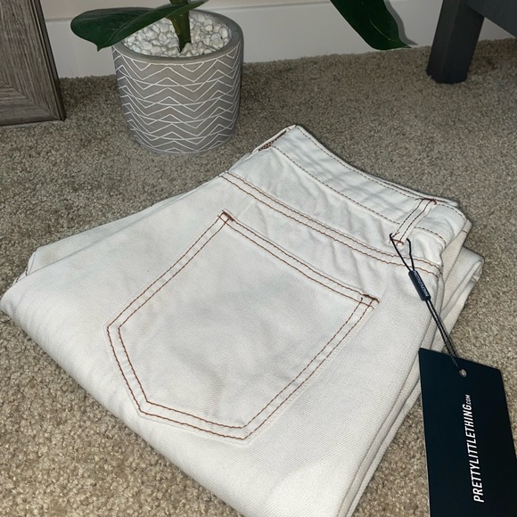 Off White Jeans With Front Slit - Picture 4 of 4